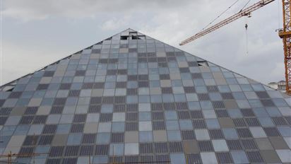 南寧市科技館BIPV雙玻幕墻光伏發電項目